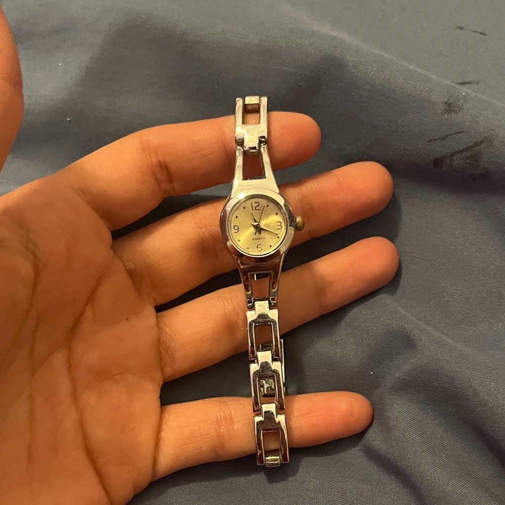 Chic Silver Women's Watch